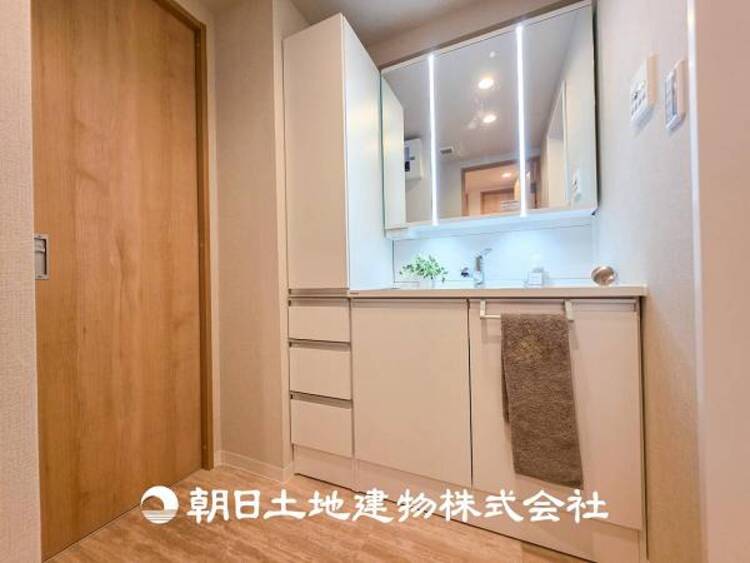 洗面 エントランスもきちんと管理されておりお客様を迎える空間になります。