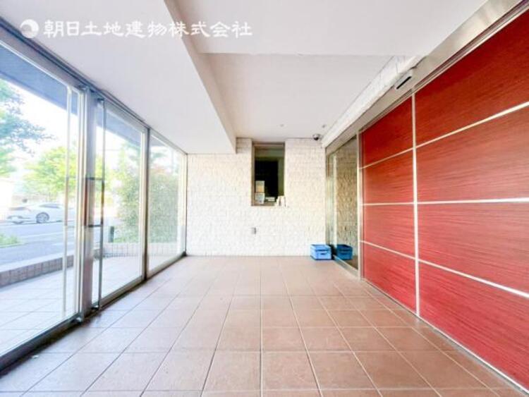 エントランス 【エントランス】重厚感の溢れるエントランスはマンションの顔！帰宅時、来客時に誇れる空間を演出します！ 