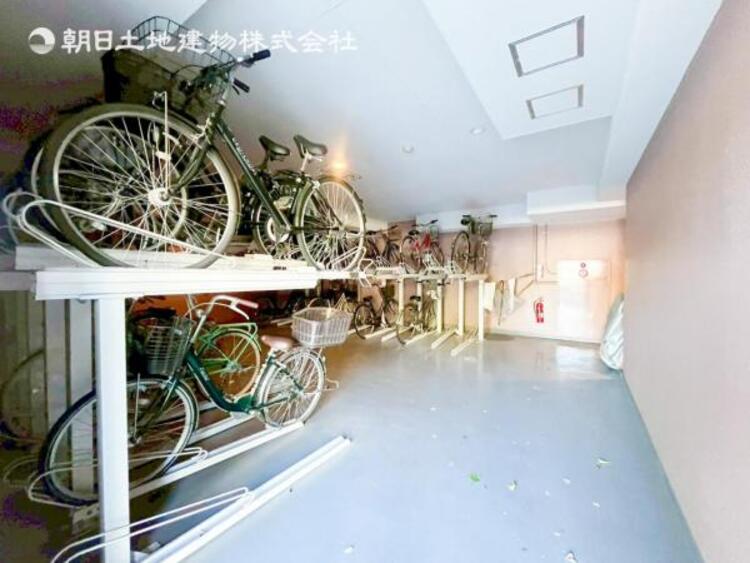 その他 〜共用部の駐輪場〜 