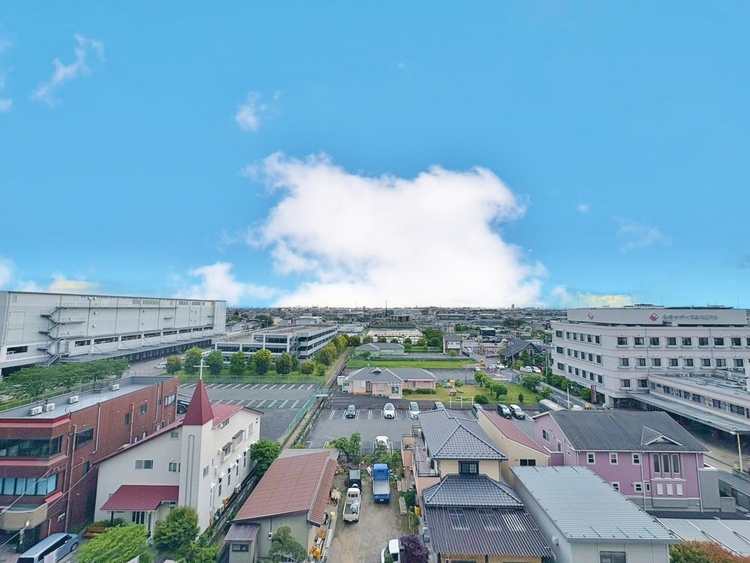 バルコニー 窓を開けると広がる青空。心をリフレッシュして日々を過ごしていきましょう。