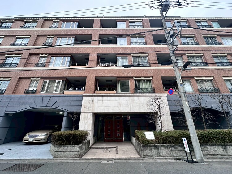 その他 飽きのこないシンプルモダンな外観です。