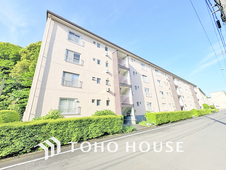 外観 〜南面バルコニーのため陽当たり良好〜洋室、LDKに大型収納付きリフォーム済み住戸〜