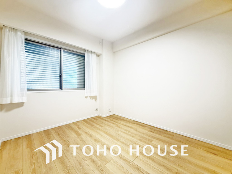 内装 シンプルですっきりとした室内は飽きのこない居心地の良い雰囲気