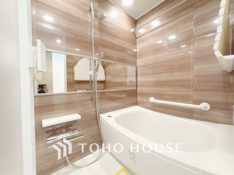 風呂 【BATHROOM】◆プライベートな空間◆simpleだからrelaxできるんです。こころもからだもキレイさっぱり。
