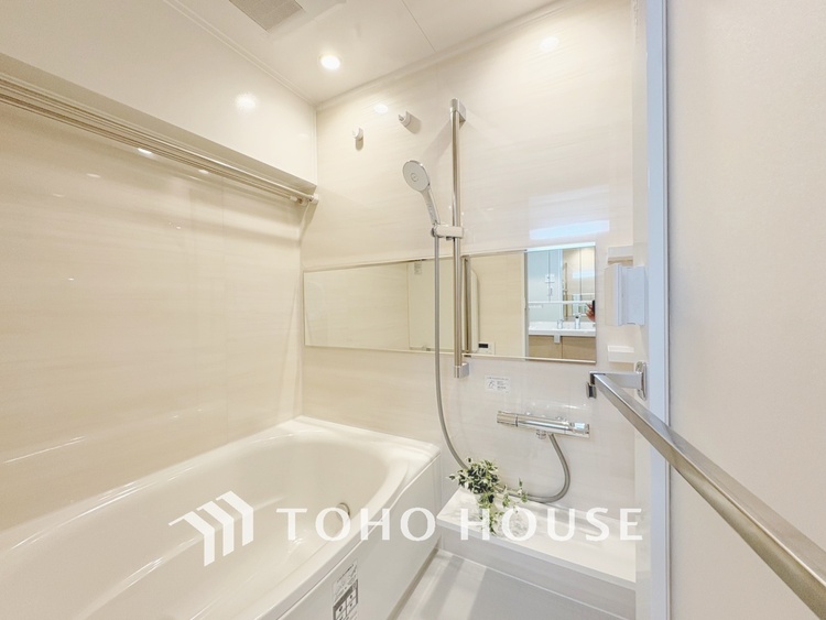 風呂 【BATHROOM】◆プライベートな空間◆simpleだからrelaxできるんです。こころもからだもキレイさっぱり。