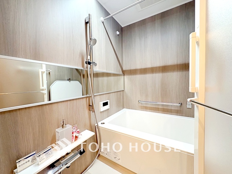 風呂 【BATHROOM】◆プライベートな空間◆simpleだからrelaxできるんです。こころもからだもキレイさっぱり。