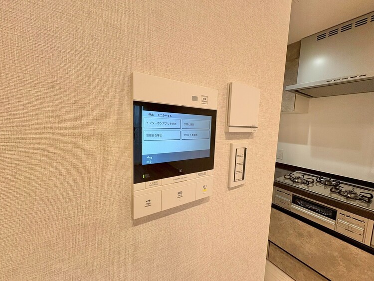 その他 誰が来てもわかる様にモニター付きインターホンを設置。