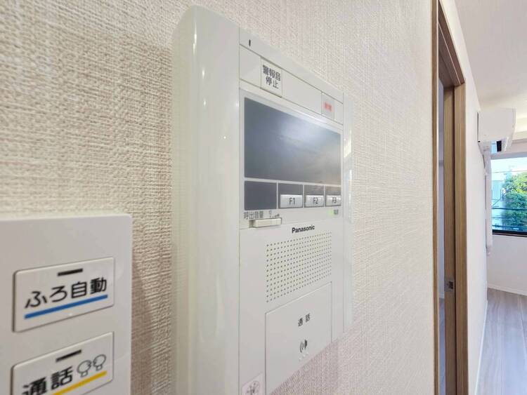 その他 誰が来てもわかる様にモニター付きインターホンを設置。