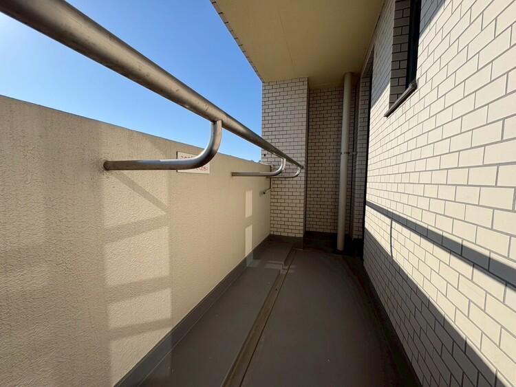 その他 朝の澄んだ空気や、夕方に吹く清々しい風を感じられるバルコニー。