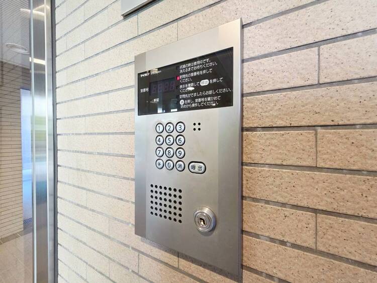 その他 誰が来てもわかる様にモニター付きインターホンを設置。