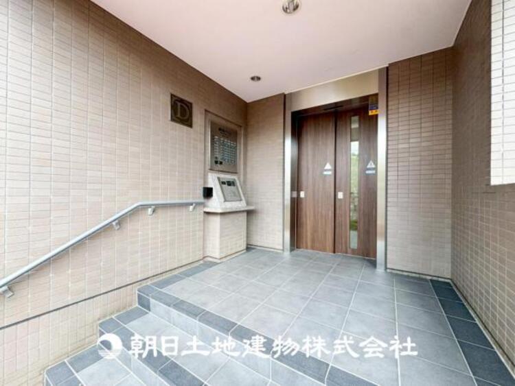エントランス 【エントランス】 オートロック付きでセキュリティー面も安心です。