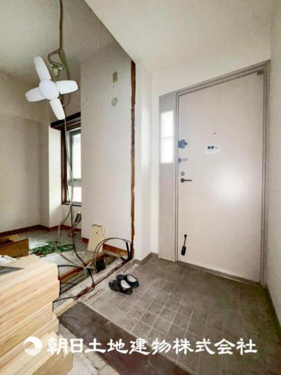その他 【玄関】大切な家族、お客様をお迎えする玄関は住宅の入口。仕事が終わって疲れた日でも、あなたを受け入れてくれます。