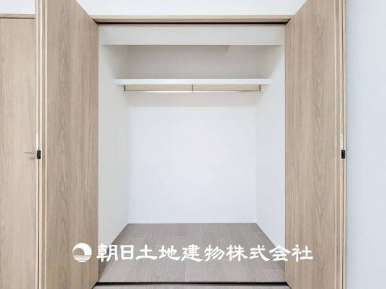 収納 【収納】部屋ごとに設けた収納は住みやすさへのこだわりがあります。シンプルで使いやすい収納スペース。