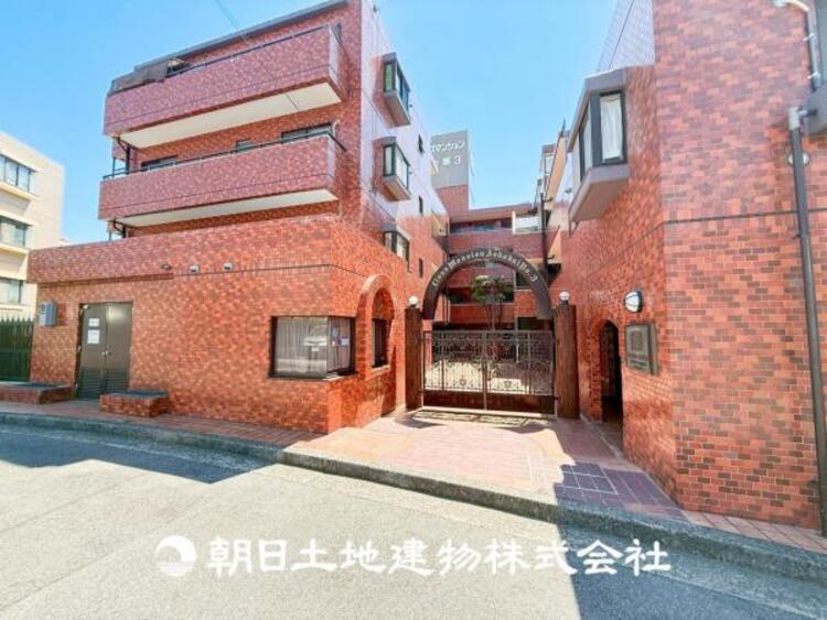 外観 【外観写真】デザインされた空間と充実した建物と共に大切な家族の思い出を刻んでいきます。