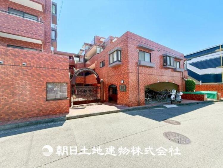 外観 【外観写真】太陽に愛された家。陽当り・通風に優れた魅力的で快適さを追求した住宅です。