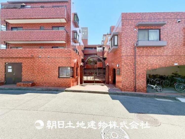 外観 【外観写真】目の前に手を伸ばせば、触ることが出来そうな環境が、そのままインテリアになったような印象です。