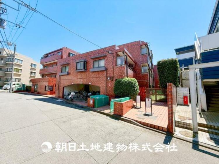 外観 【外観写真】当たり前の日常に、この開放感ある眺望と共に閑静な住宅街の季節感を演出する四季折々の変化を楽しめる心地よい場所となります。