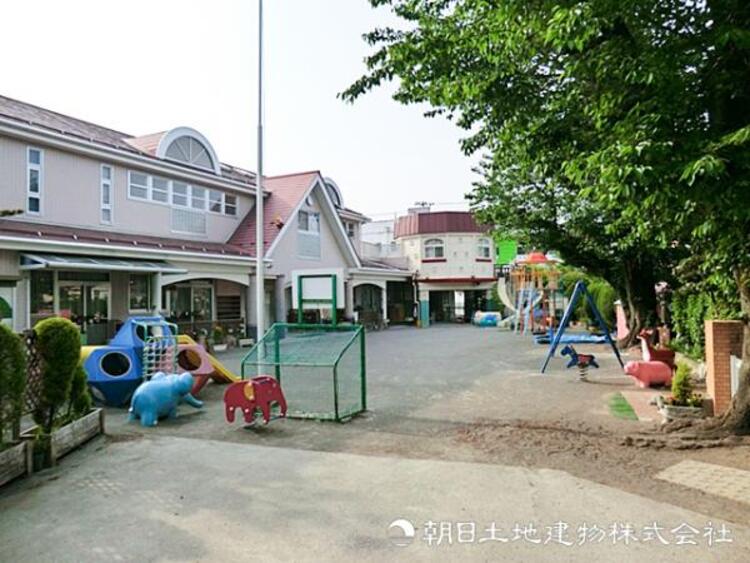 周辺 【玉川中央幼稚園】940ｍ　積極的な異年齢交流や小グループ制を採用しており社会性を自然と育める幼稚園です。英語や体操などの専門指導も行っています。
