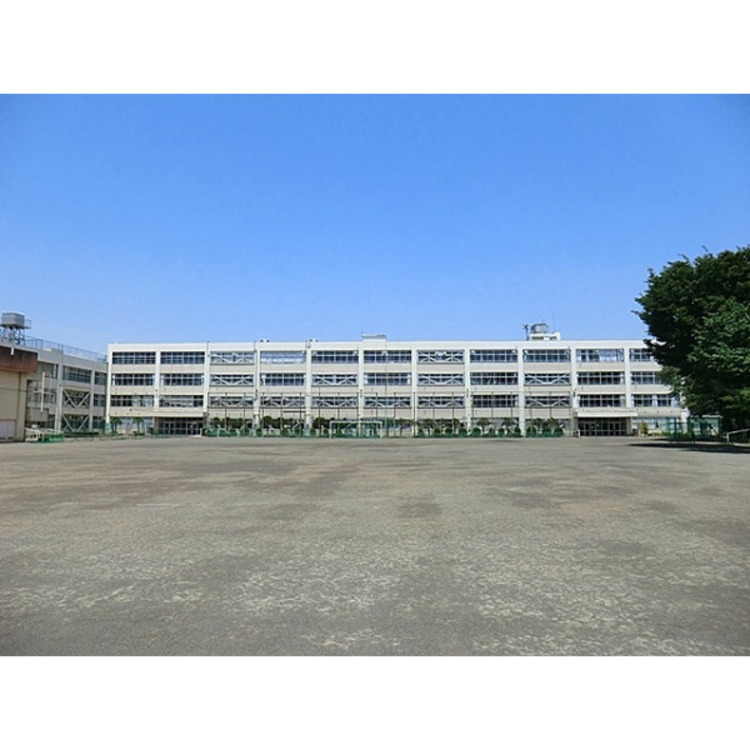 周辺 第二中学校(約850m)