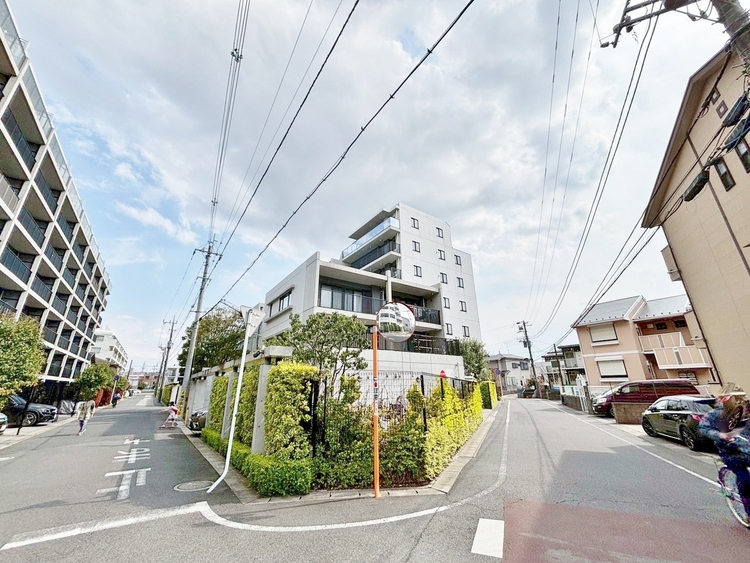 外観 現地に足をお運びいただいた際には、周辺散策などをお勧めいたします。