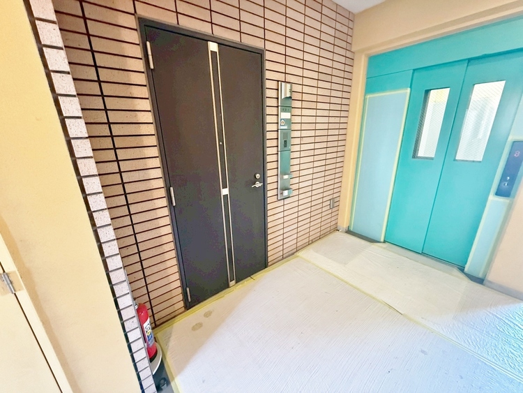 玄関 玄関を開ければ、そこは安らぎのご自宅。