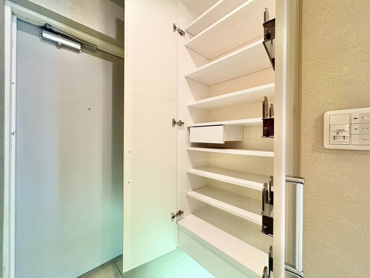 収納 居室にはクローゼットがあり、荷物もスッキリ収納して快適にお過ごしいただけます。