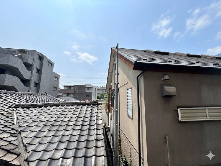 バルコニー 頬をなでる、優しい風を感じることが出来ます。