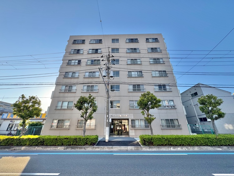 外観 資料には掲載していない情報が、現地にはたくさんあります。是非一度、現地をご確認ください。