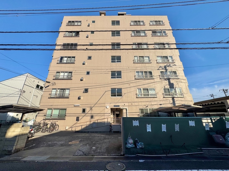外観 現地に足をお運びいただいた際には、周辺散策などをお勧めいたします。