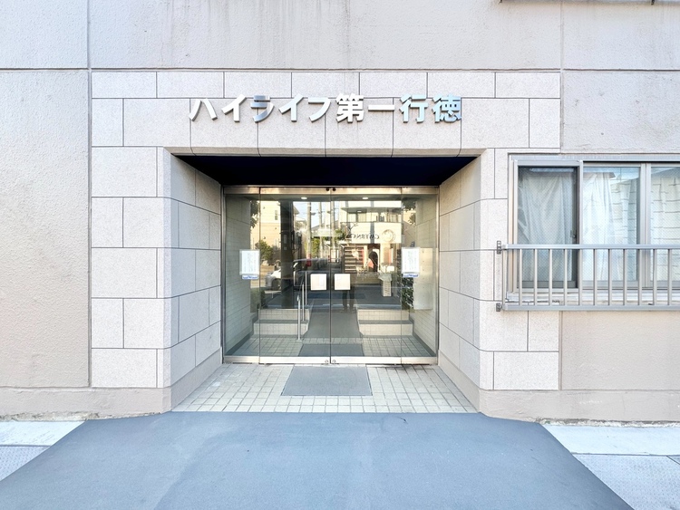 エントランス 外と内をつなぐエントランスは、まさに顔となる場所。