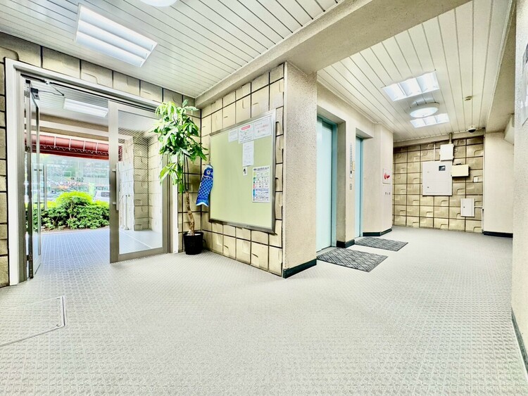 その他 館内は静寂な中が保たれており、管理が行き届いている印象を受けました。