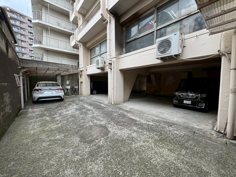 その他 駐車スペースが嬉しいですね。※空き状況は都度ご確認下さい。