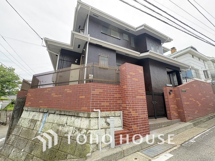外観 〜建物面積200平米超えの6LDK+2納戸の中古戸建て〜閑静な住宅街につき住環境良好〜