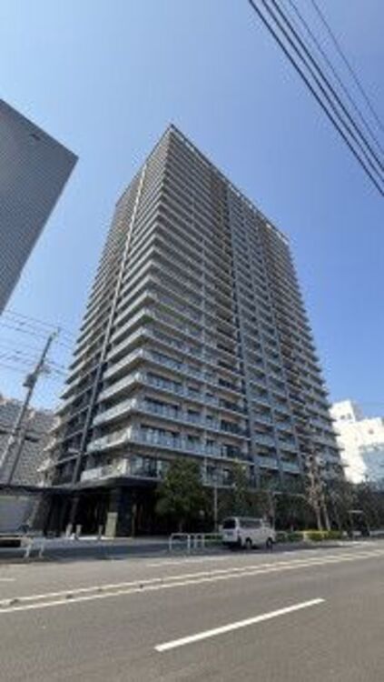 外観 【LIVING】※この画像の家具の配置には、生成AIによる加工を施しております。なお、家具や調度品は、販売価格に含まれません。