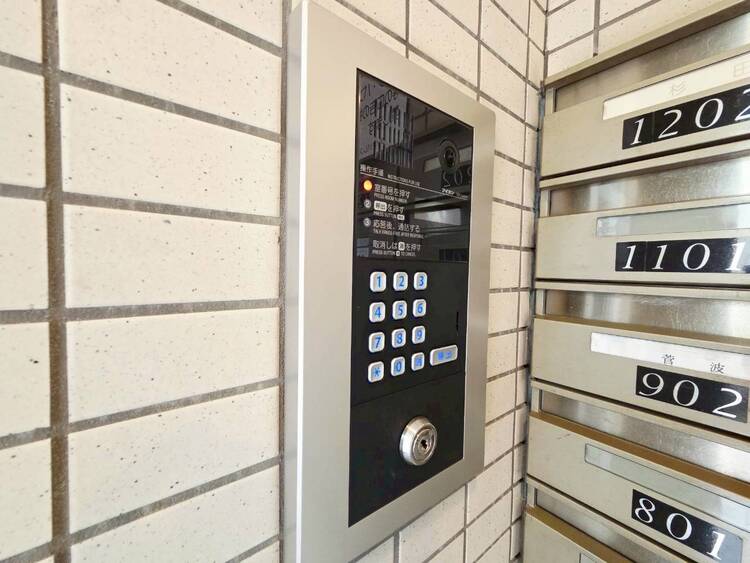 その他 誰が来てもわかる様にモニター付きインターホンを設置。