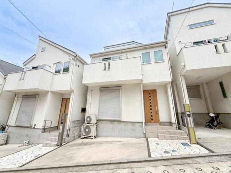外観 陽射しと心地よい風が自慢の立地！新鮮な空気と光が広がる空間！生活を豊かにする大切なファクターです！　快適な住居がもたらす洗練された充足は生活に満足をあたえ、本当の豊かさを感じることができるでしょう！ 