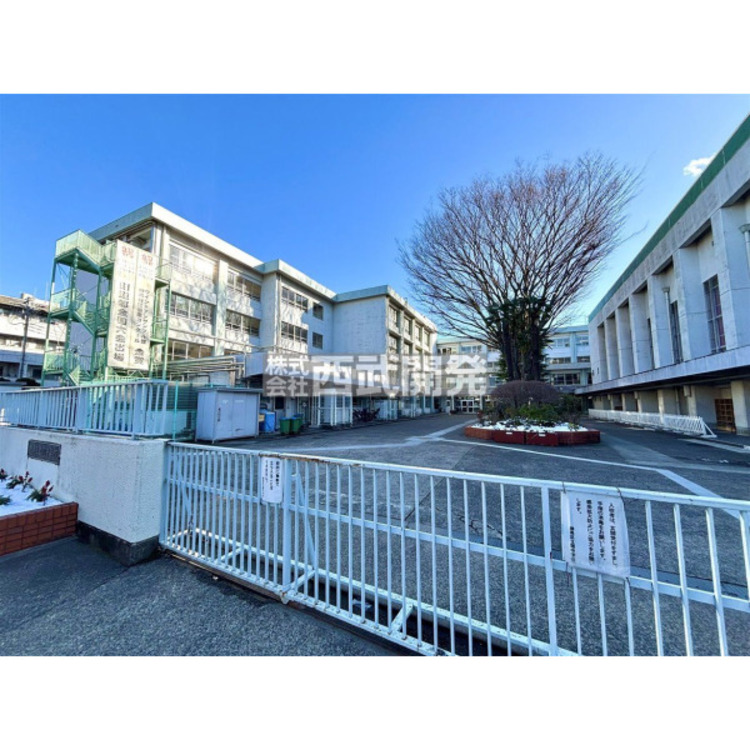 周辺 練馬区立関中学校(約1090m)