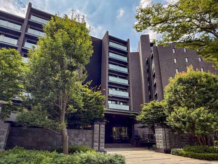 外観 落ち着いた色合いで、周囲の街並みに馴染む外観です。