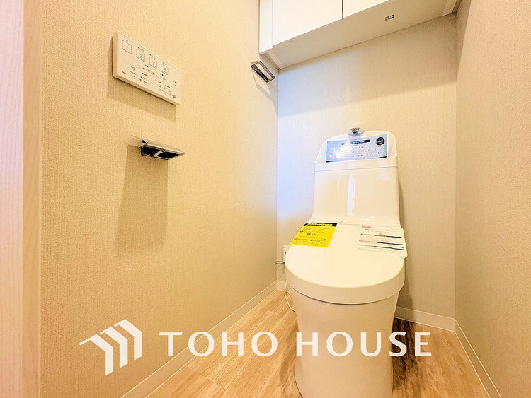 トイレ トイレには快適な温水洗浄便座付