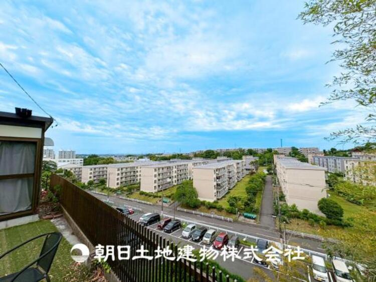 外観 【外観写真】自然素材を活かした外観が魅力のナチュラルテイストな住宅。周囲の景観と調和し、心地よい暮らしを提供します。