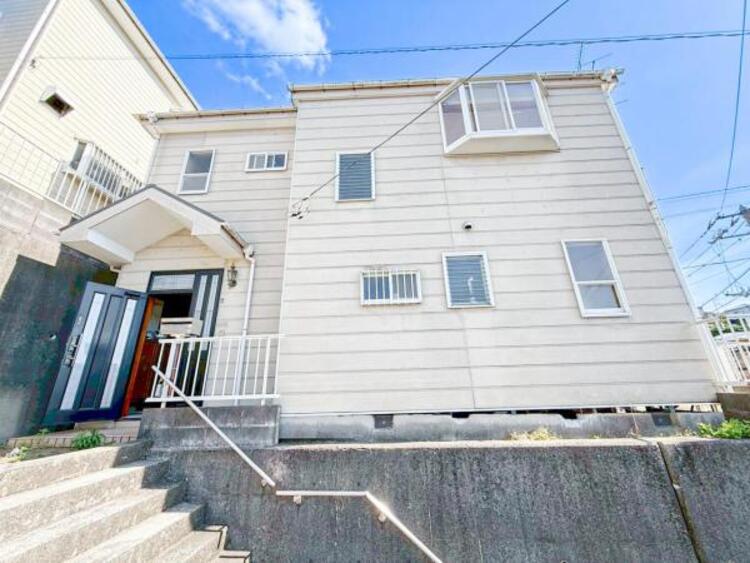 外観 空を広く感じる。緑が多いゆったり感のある安心の住環境です！！潤いのある環境でホッと生活できそうです！おしゃれな雰囲気や自然の潤いがあり、親しみやすさと個性を！街に新たな価値をもたらし続けてくれます！ 