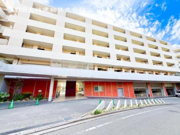 外観 家の良し悪しだけではなく周辺環境も重要なポイントとなります！ご案内時に周辺環境もご案内いたします！流行に左右されず将来にわたって価値が継続する佇まい！良好な住環境が保たれたエリアで新生活を過ごせます 