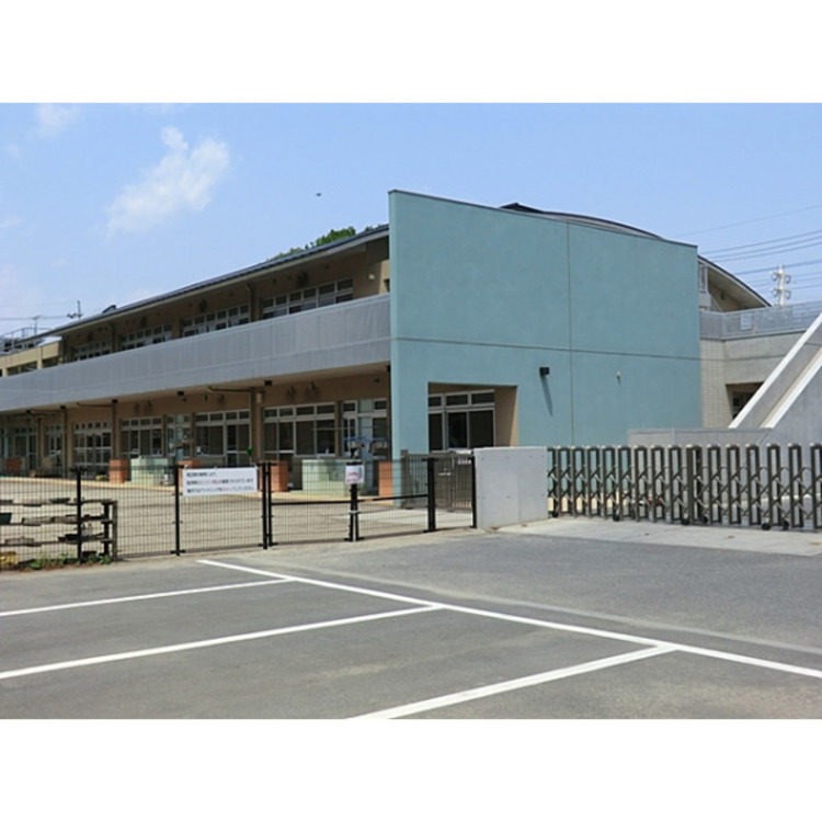 周辺 新所沢保育園(約620m)