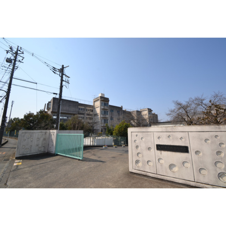 周辺 高倉小学校(約850m)