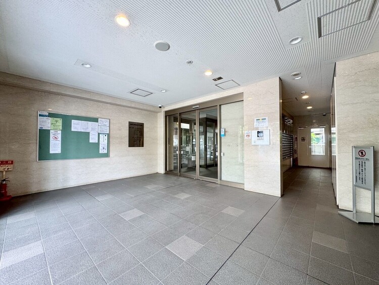 その他 館内は静寂な中が保たれており、管理が行き届いている印象を受けました。