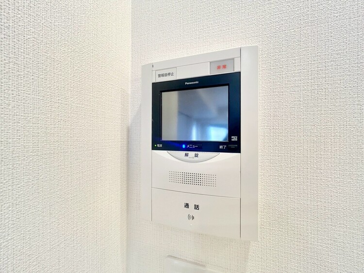その他 誰が来てもわかる様にモニター付きインターホンを設置。