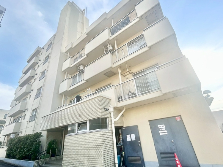 その他 飽きのこないシンプルモダンな外観です。
