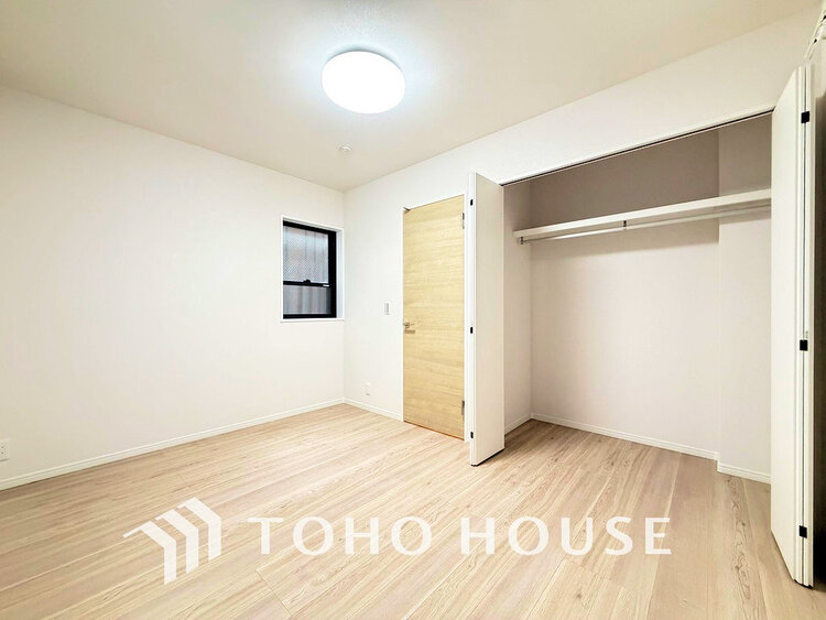 内装 シンプルですっきりとした室内は飽きのこない居心地の良い雰囲気