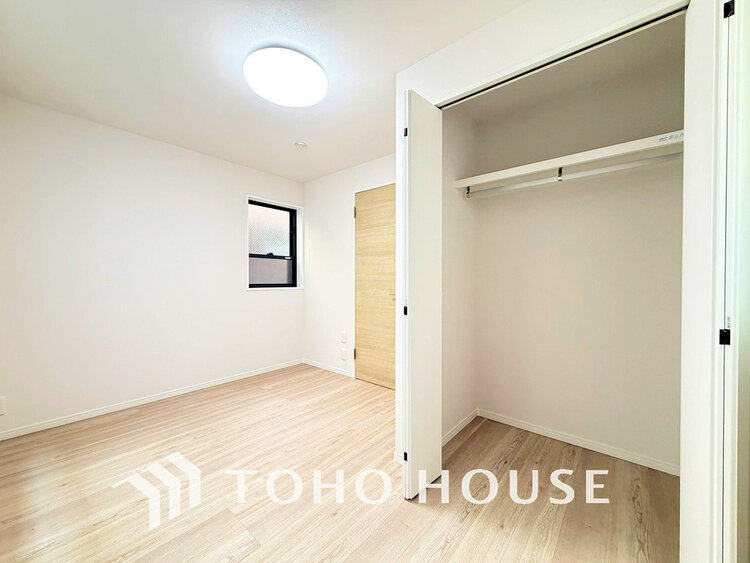 内装 家具の配置のし易い室内です。趣味の部屋としても充分な広さです