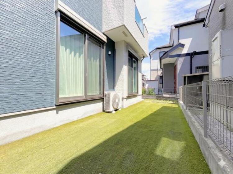 その他 ガーデニングや家庭菜園、お子様の遊び場など用途多彩なスペースです。